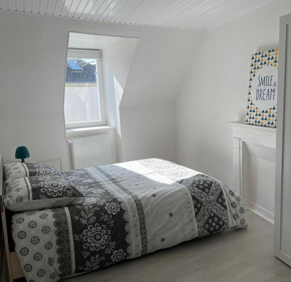 Charmante Maison De Ville Avec Parking à Côté