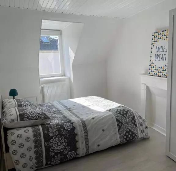 Charmante Maison De Ville Avec Parking à Côté