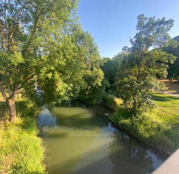 Exklusives Apartment In Bester Lage In Tbb