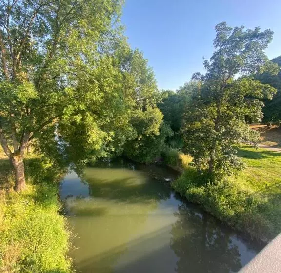 Exklusives Apartment In Bester Lage In Tbb