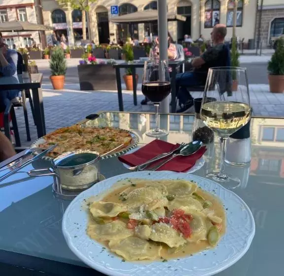 Exklusives Apartment In Bester Lage In Tbb