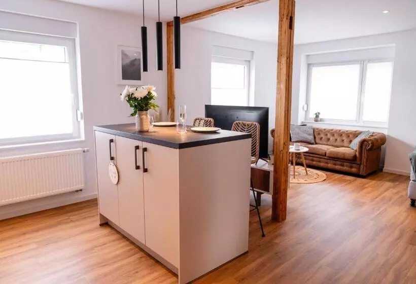 Exklusives Apartment In Bester Lage In Tbb
