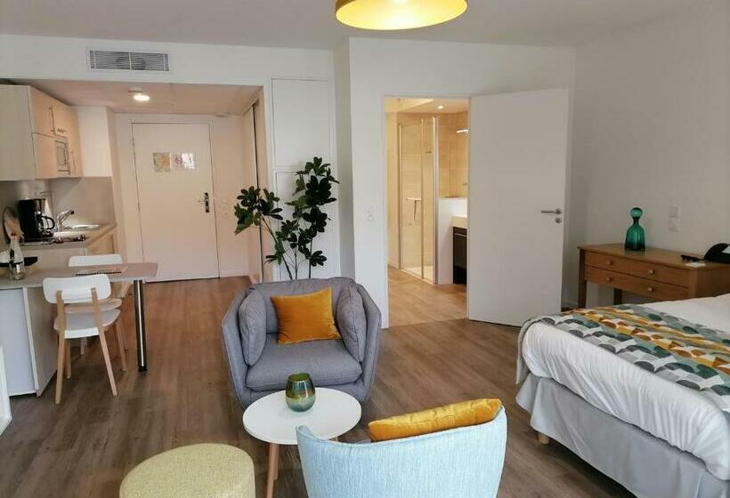 Résidence Services Seniors Domitys Les Eaux Vives