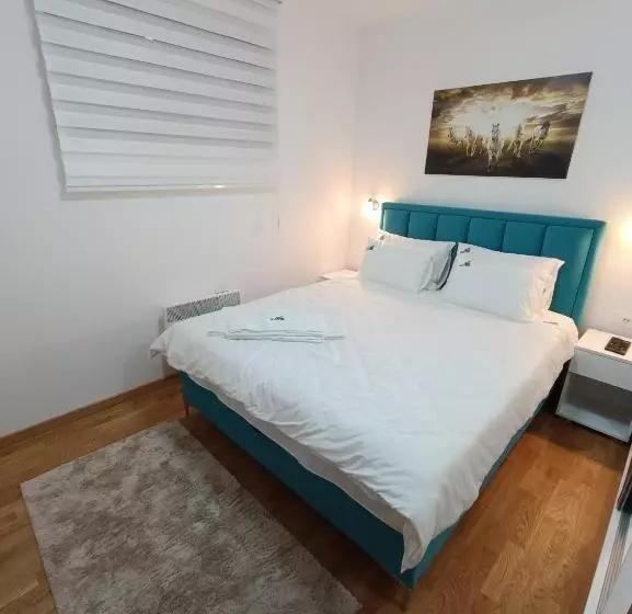 Apartman Lola