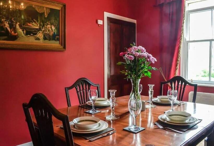 Beautiful Traditional Secluded Country Cottage