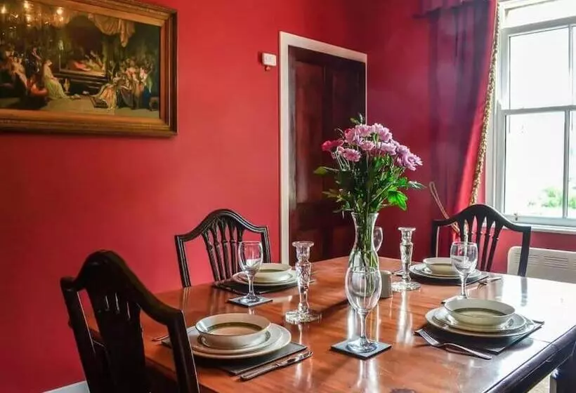 Beautiful Traditional Secluded Country Cottage