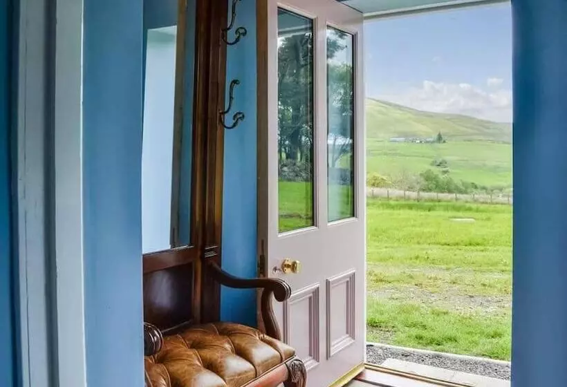 Beautiful Traditional Secluded Country Cottage