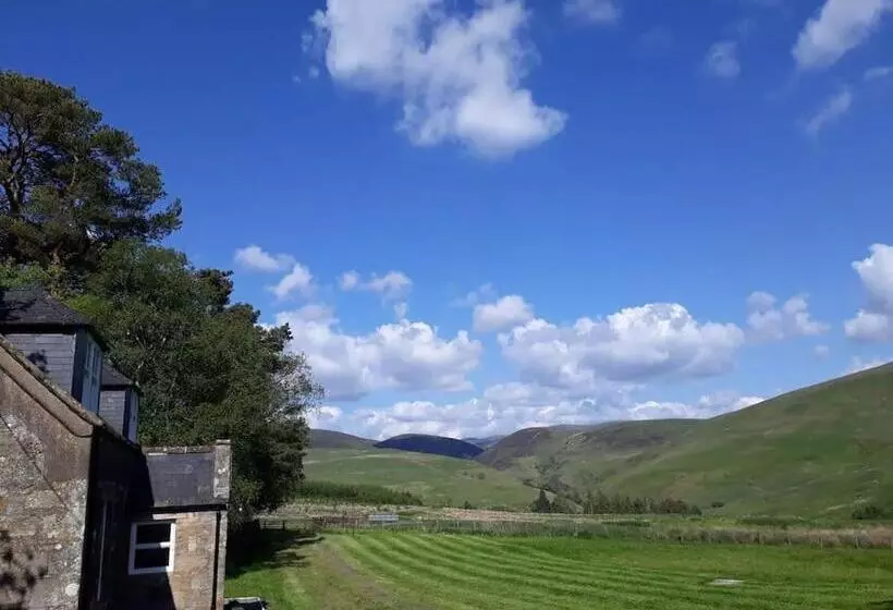 Beautiful Traditional Secluded Country Cottage