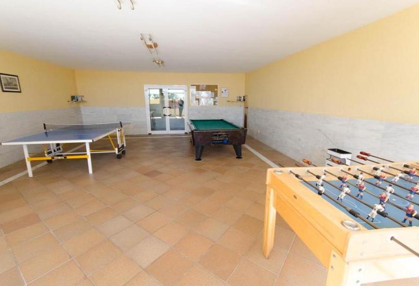 El Coral Apartment First Beach Line