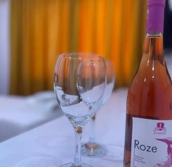 ホテル 3b Suites Boutique