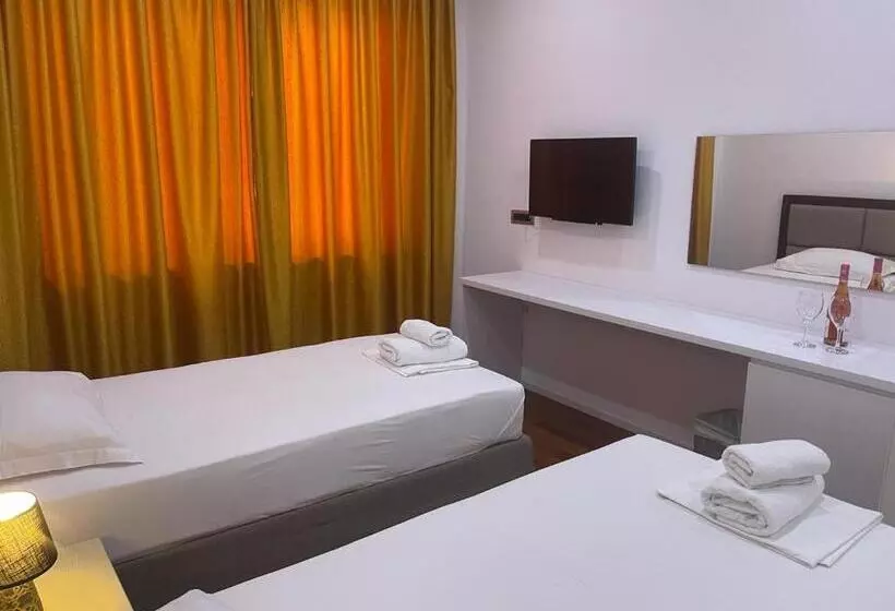 ホテル 3b Suites Boutique