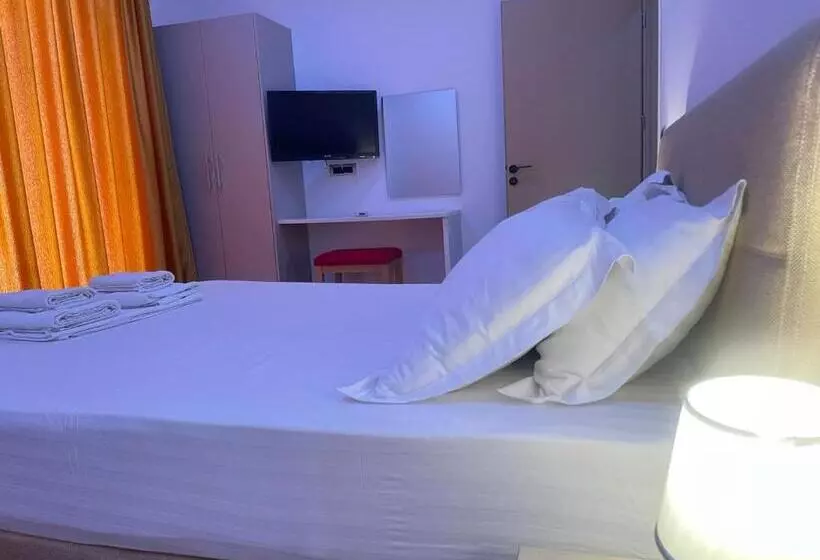 ホテル 3b Suites Boutique