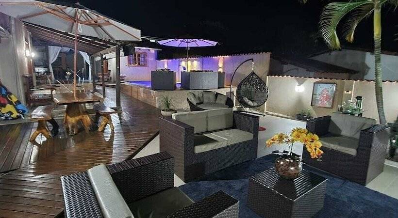 هتل Jardim Do Eden Piri