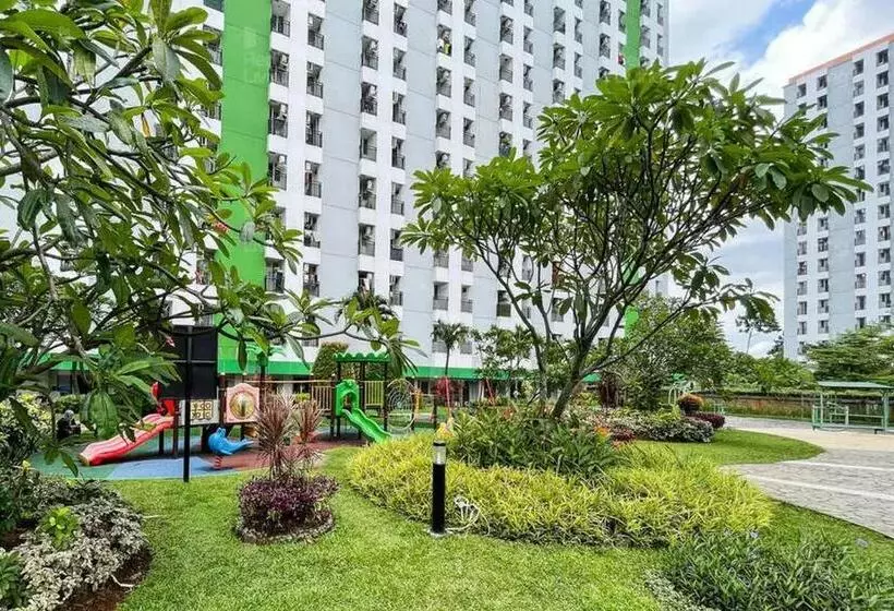 ホテル Redliving Apartemen Green Lake View Ciputat   Pelangi Rooms 1 Tower E