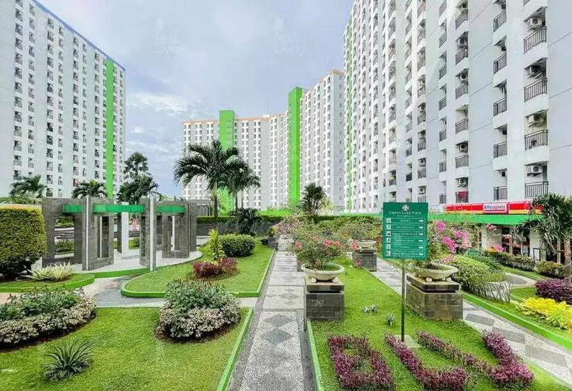 ホテル Redliving Apartemen Green Lake View Ciputat   Pelangi Rooms 1 Tower E