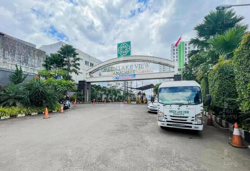 Hotel Redliving Apartemen Green Lake View Ciputat   Pelangi Rooms 1 Tower E
