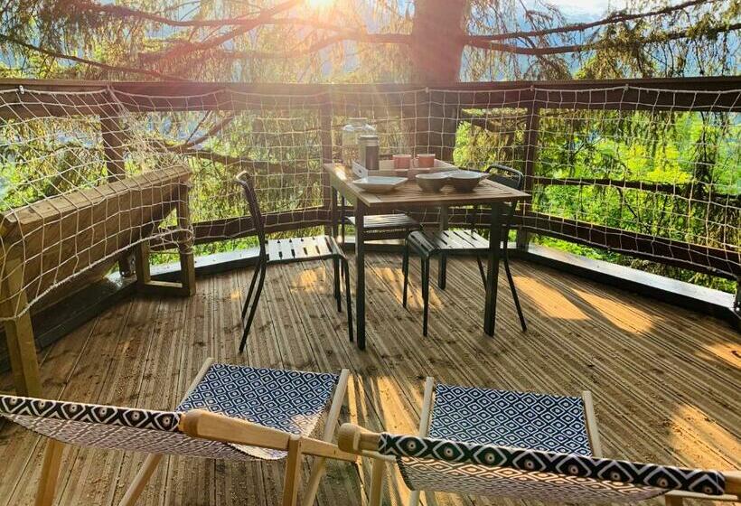 تختخواب و صبحانه Cabane Dans Las Arbres   Valmo Insolite