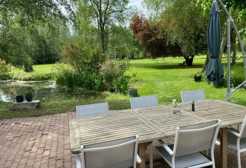 Aamiaismajoitus (B&B) Le Moulin De Pasnel