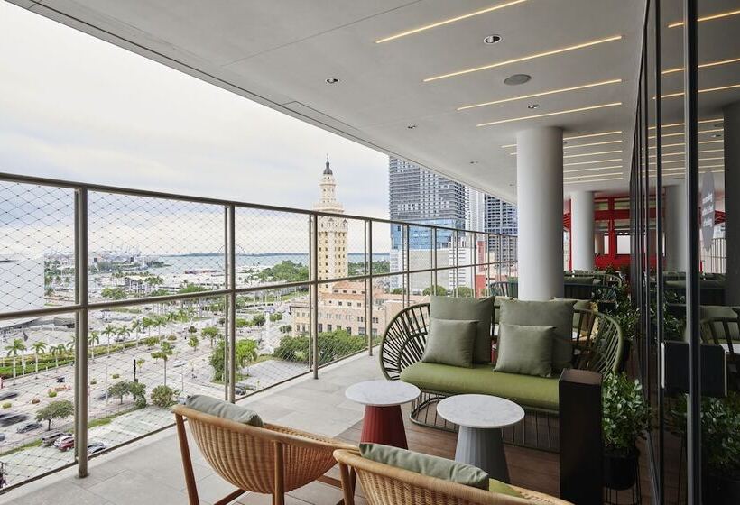 בית מלון כפרי Citizenm Miami Worldcenter