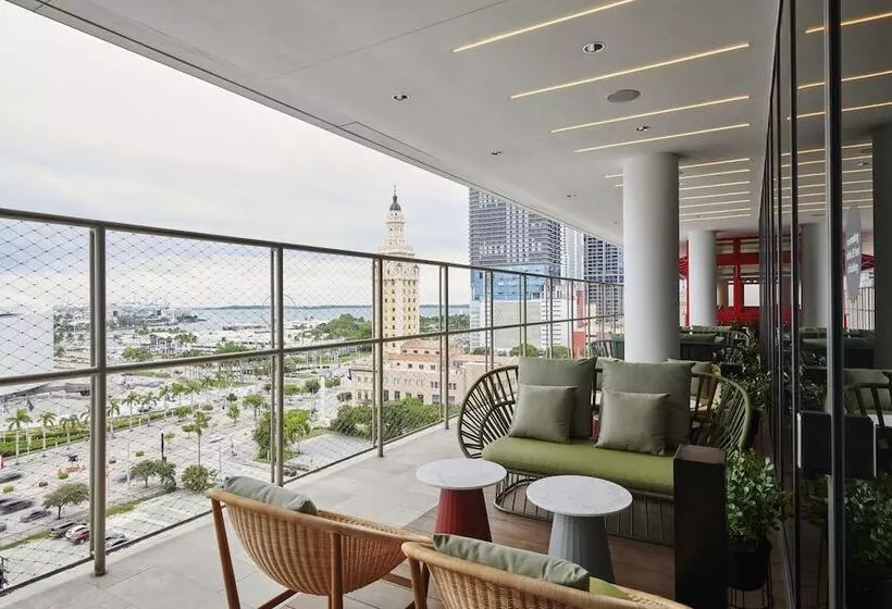 هتل Citizenm Miami Worldcenter