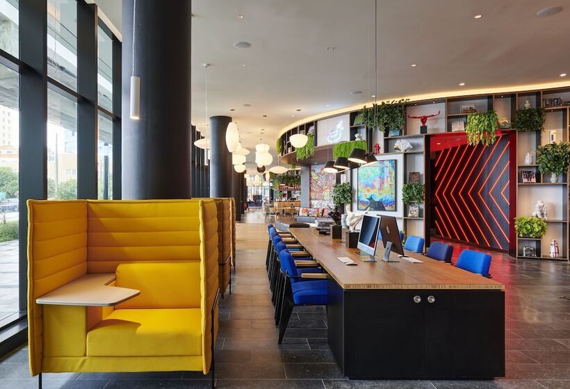 בית מלון כפרי Citizenm Miami Worldcenter