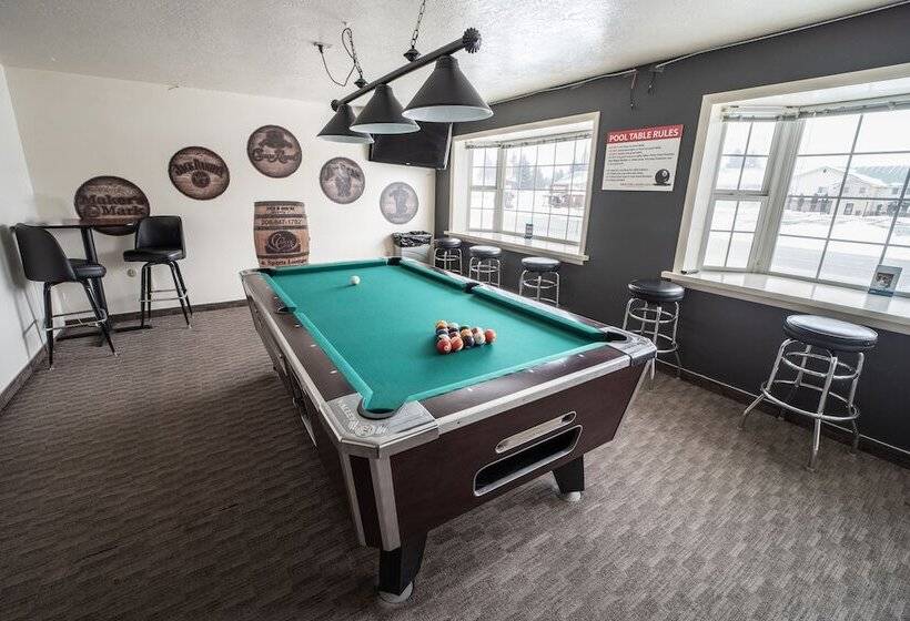 호텔 Clover Creek Inn