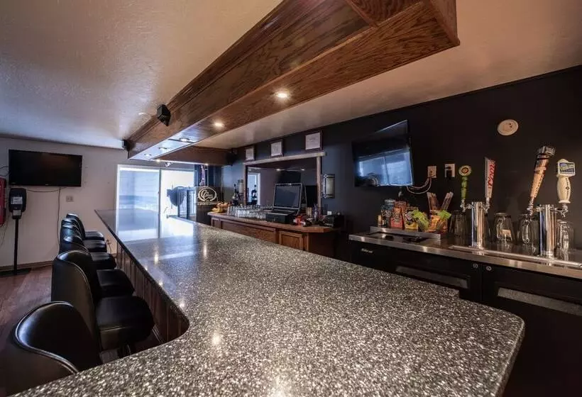 ホテル Clover Creek Inn