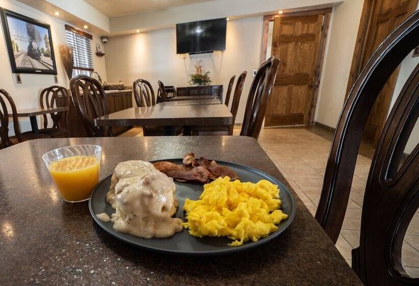 호텔 Clover Creek Inn