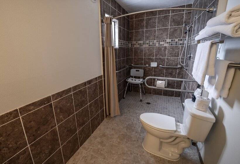 호텔 Clover Creek Inn