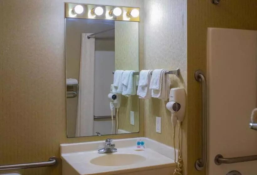 Hotelli Colfax Inn By Marifah