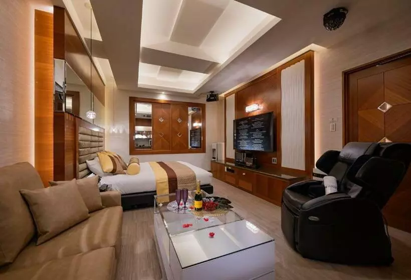 ホテル Dior7つくば