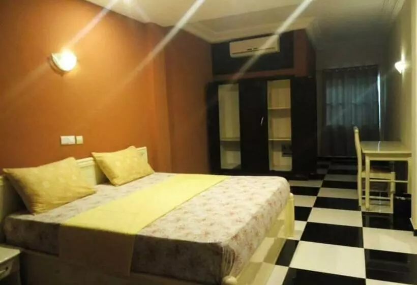 Mosaly Hotel Pk10
