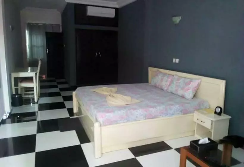 Mosaly Hotel Pk10