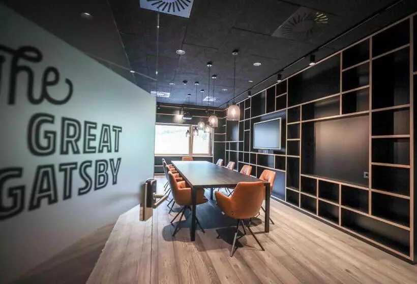 Hotelli Revier Mountain Lodge Montafon