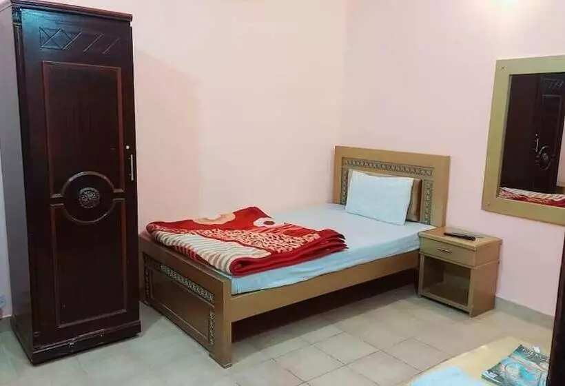 هتل Shaheen Continental Multan