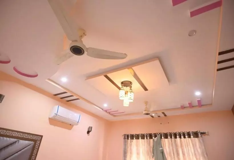 هتل Shaheen Continental Multan