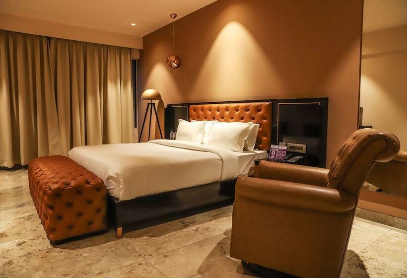 ホテル Vits Bharat Nanded