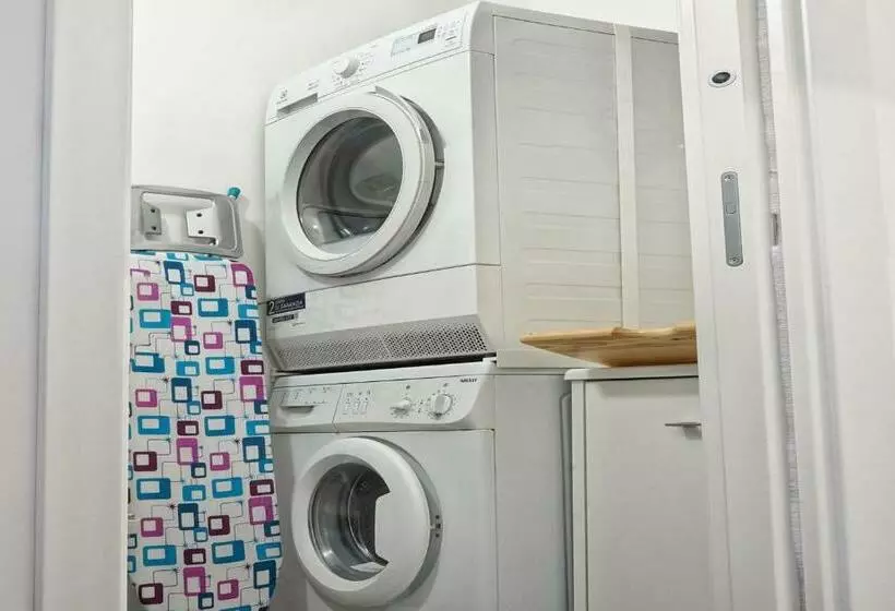 Lo Scoglio Della Formica B&b