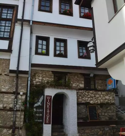 Patche Residence A Wine Cellar Hideaway In The Historic Home Of Revolutionary Metodi Patche