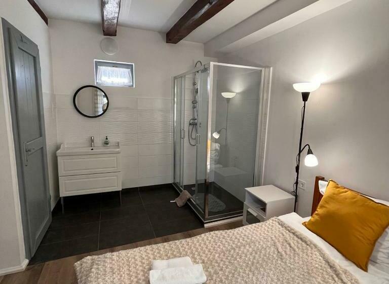 膳宿费 Vitamin K73 Vendégház