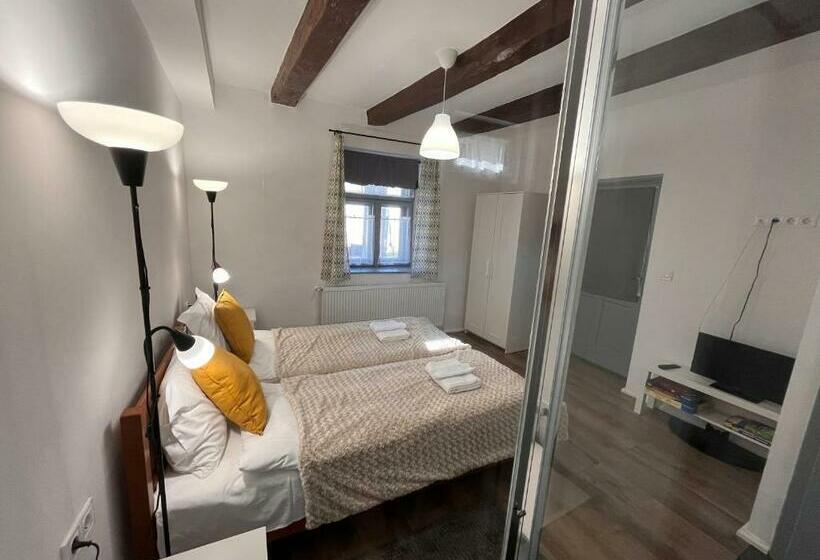 膳宿费 Vitamin K73 Vendégház