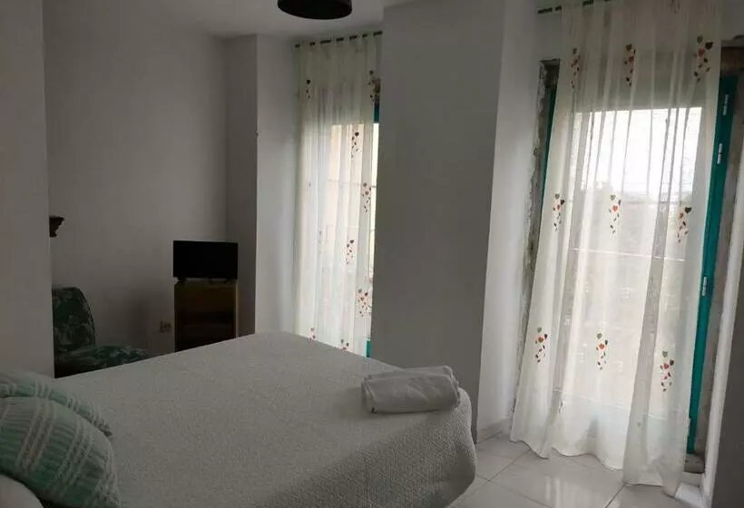 Pension Mar De Rosa