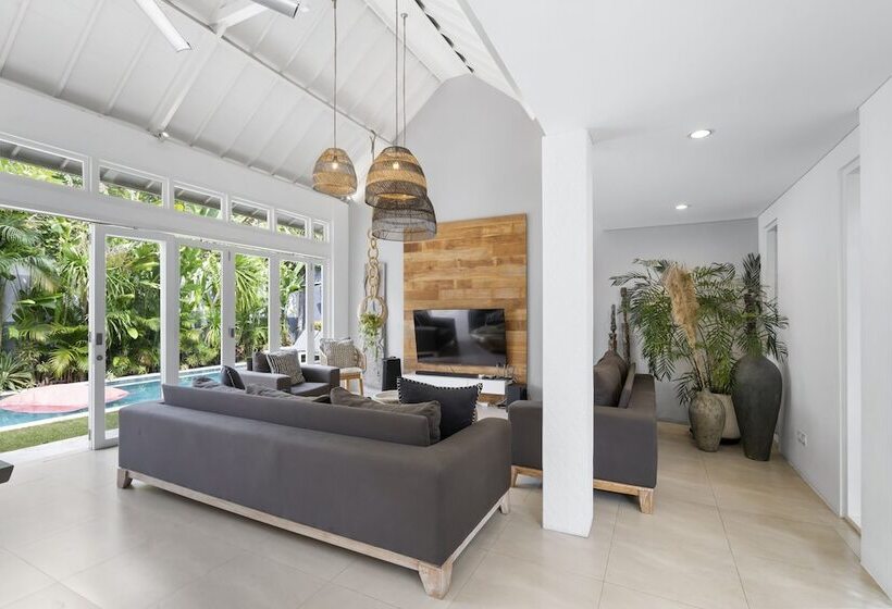 Cuci Mata Villa By Hombali