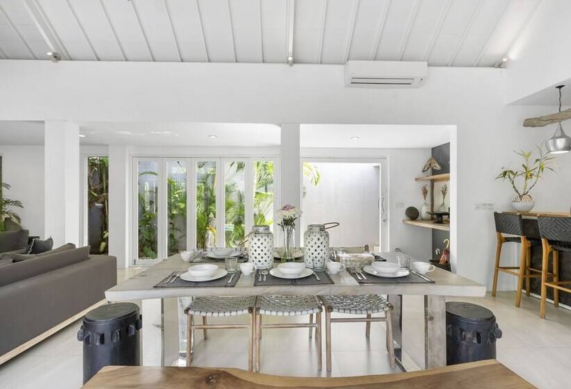 Cuci Mata Villa By Hombali