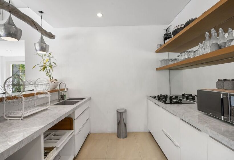 Cuci Mata Villa By Hombali