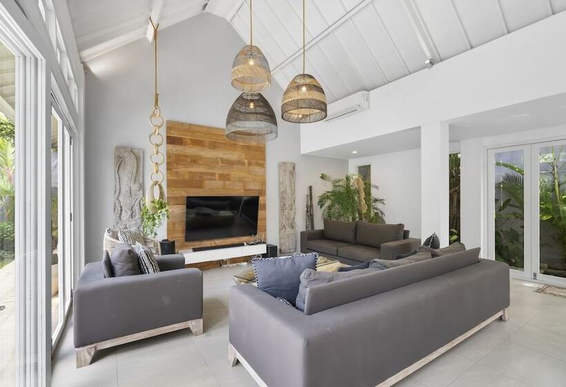 Cuci Mata Villa By Hombali