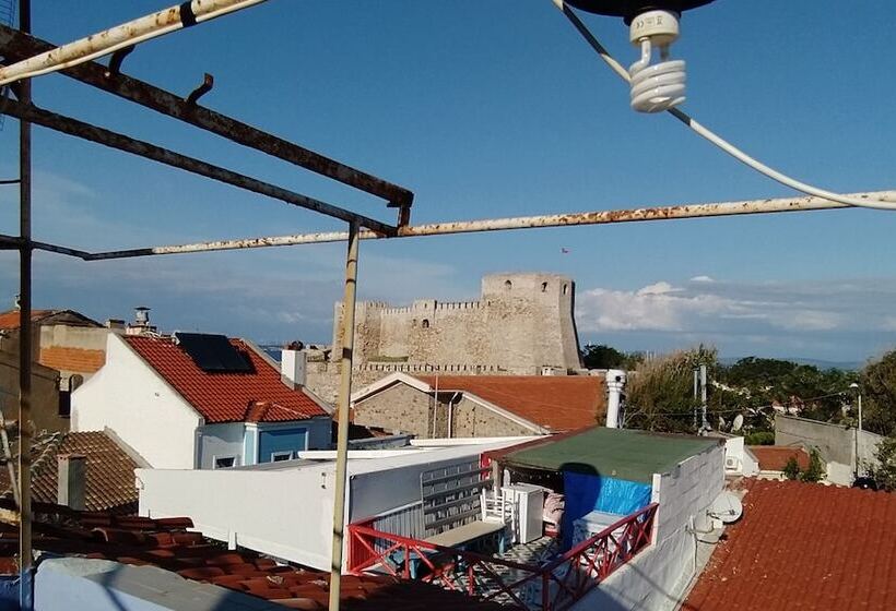 Dionysos Otel & Restoran & Ada Kahvaltı