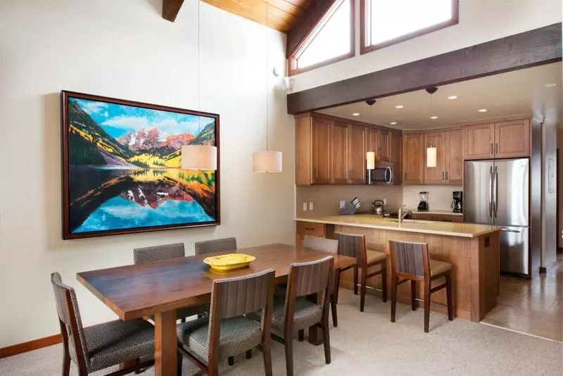 Hotelli 3 Bedroom Mountain Residence In The Heart Of Aspen With Amenities Including Heated Pool, Hot Tubs, G