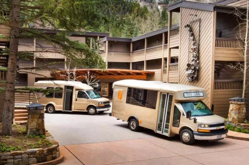 Hotelli 3 Bedroom Mountain Residence In The Heart Of Aspen With Amenities Including Heated Pool, Hot Tubs, G