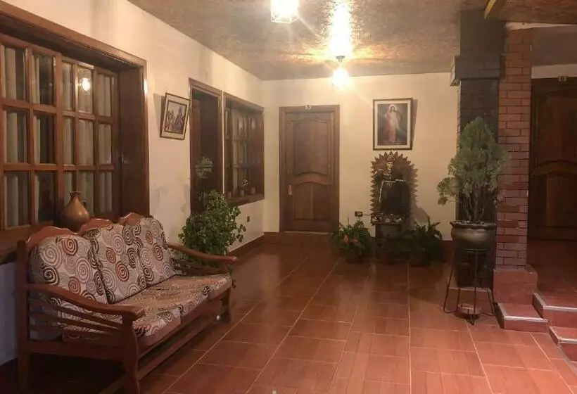 هتل Las Torrecitas